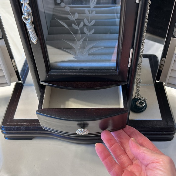 Women’s Jewellery box. Multiple compartments. - Picture 4 of 15